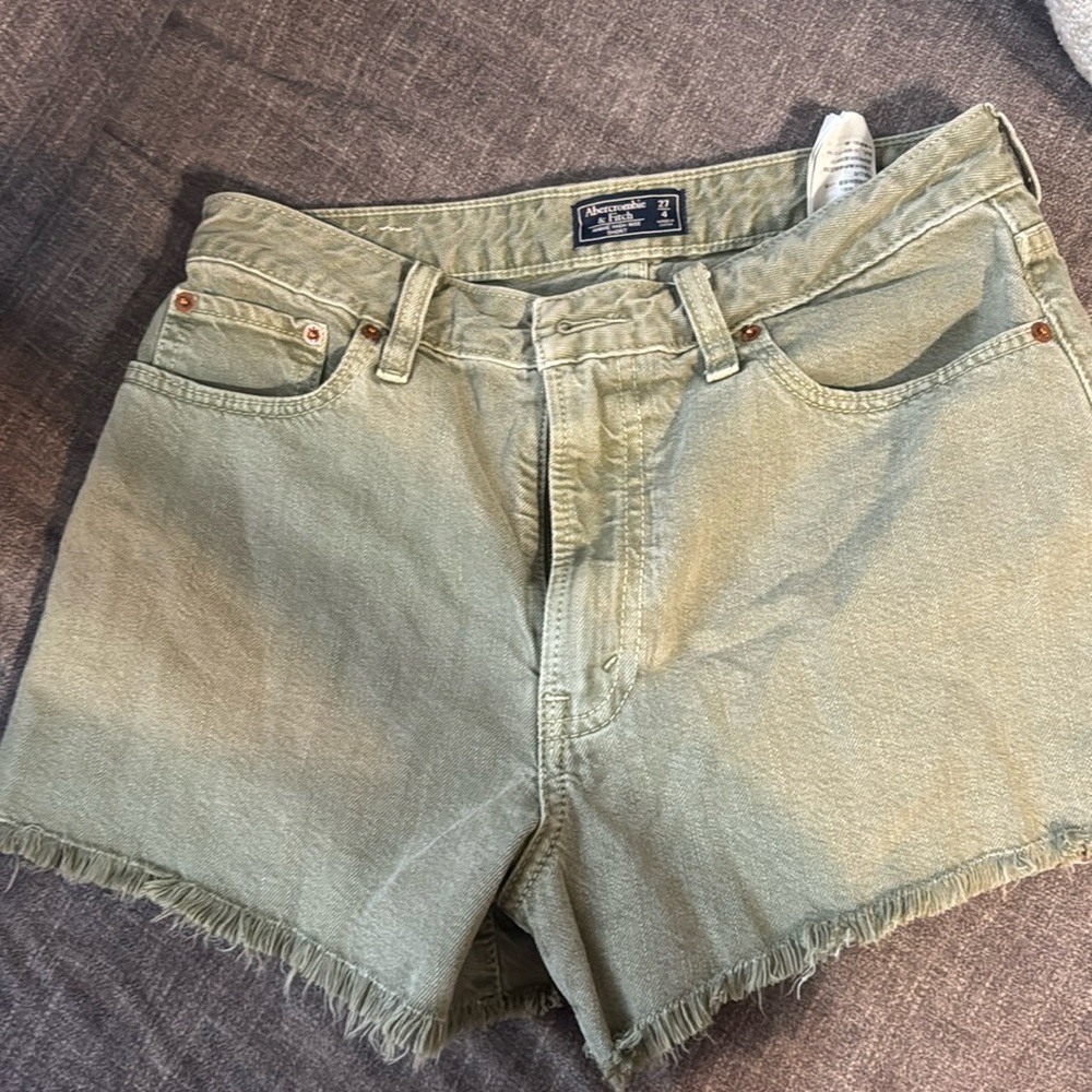 High rise Annie Short — great condition